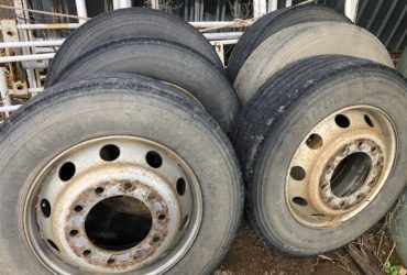 275/70r22.5 kumho tyres on rims