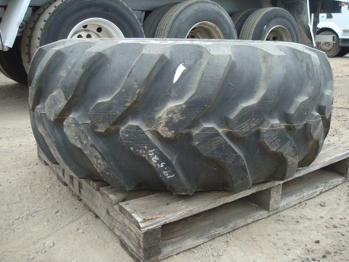 Goodyear 19.5L – 24 Tyre & Wheel