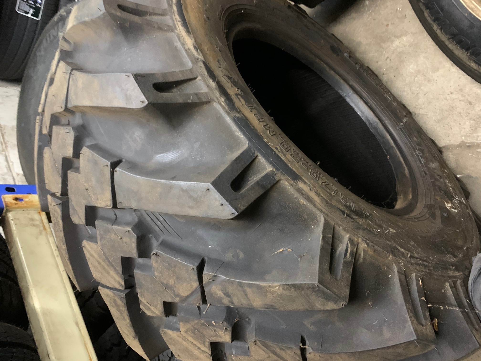 16/70-20 (405/70-20) agriculture tyre