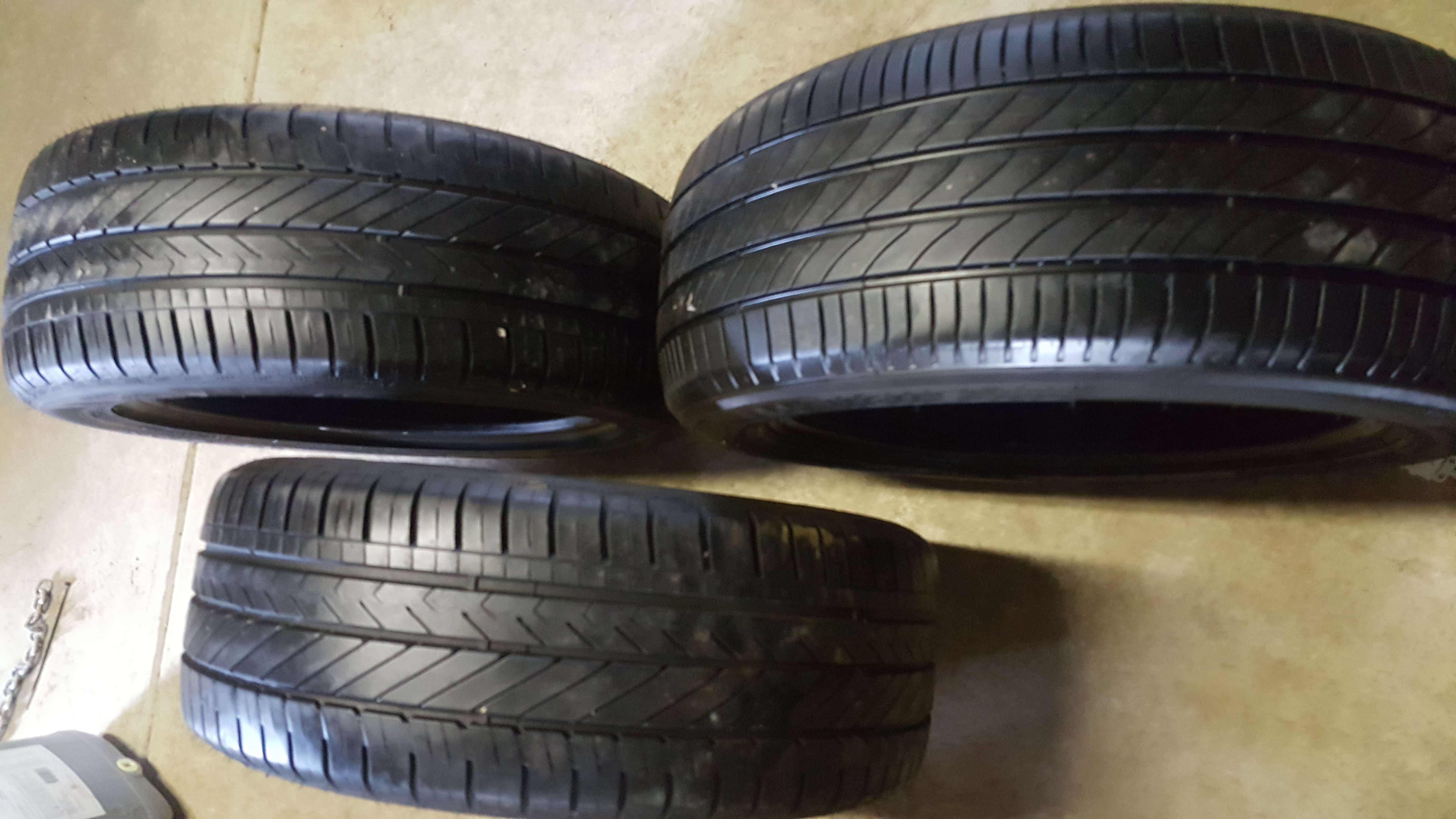 Brand new tyres 225/45//17