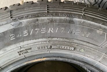 5 Dunlop GrandTrek AT30 245/75R17 – Done 20 klms
