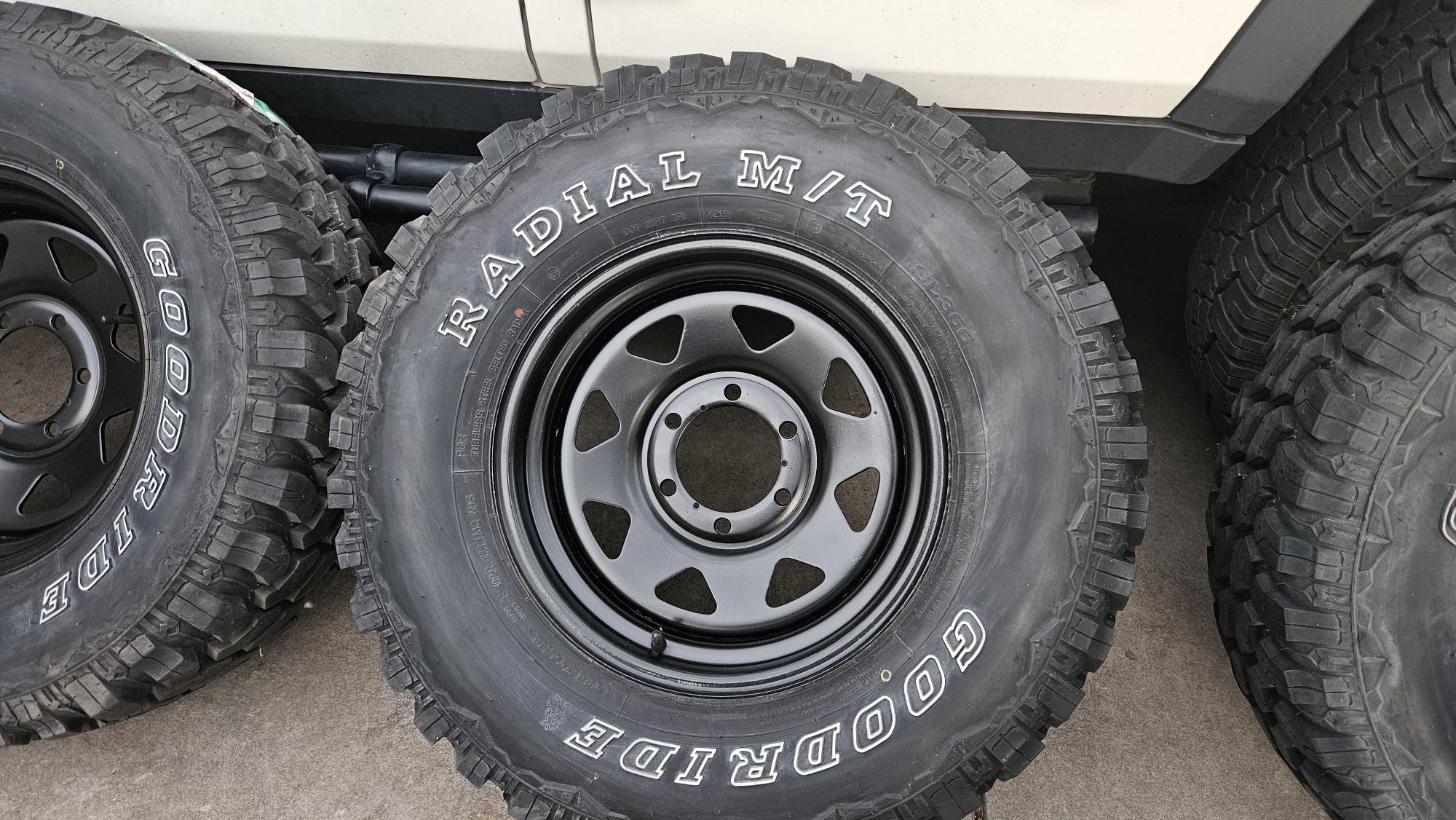 4 Land Cruiser Tyres and Rims