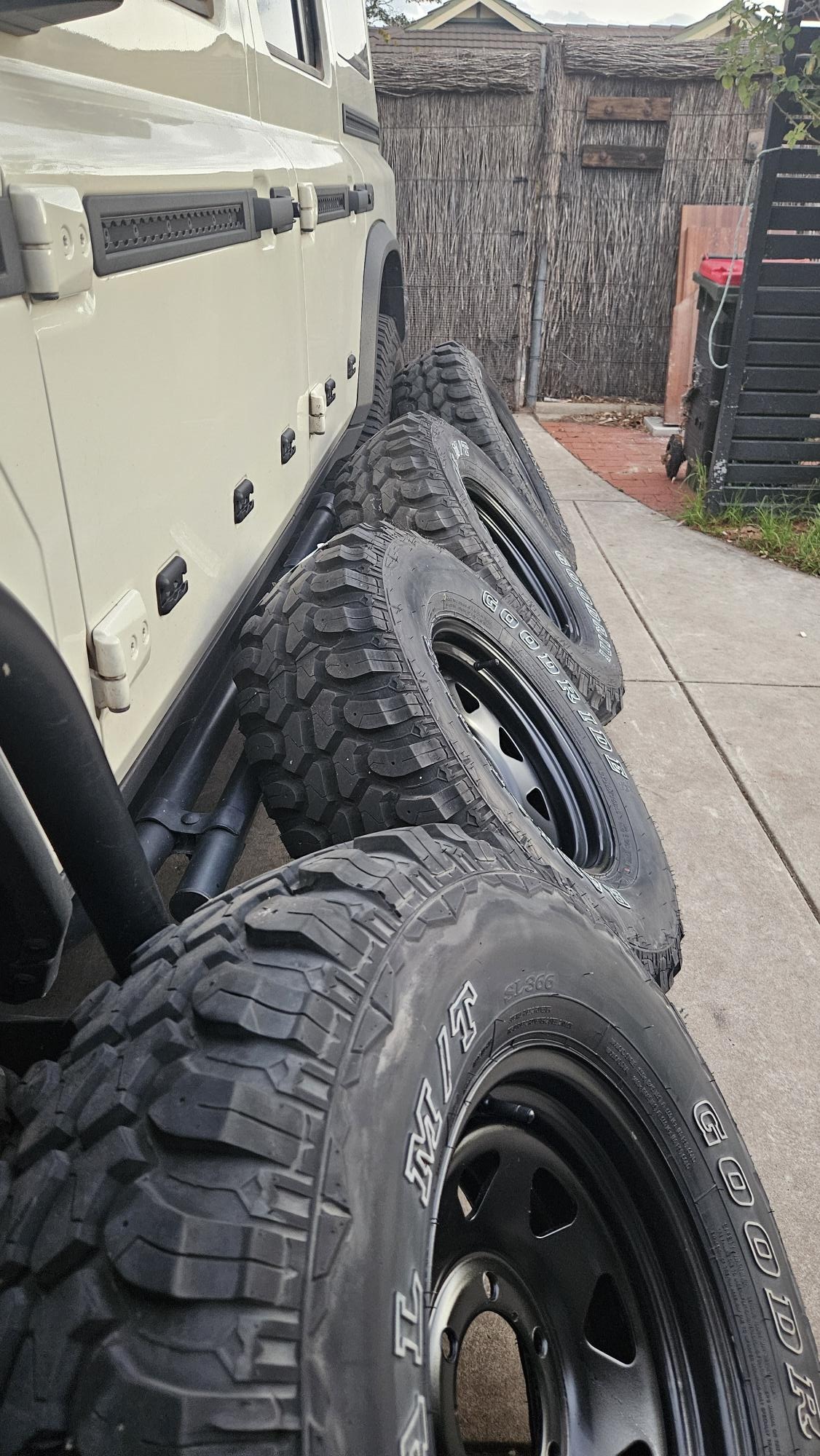 4 Land Cruiser Tyres and Rims