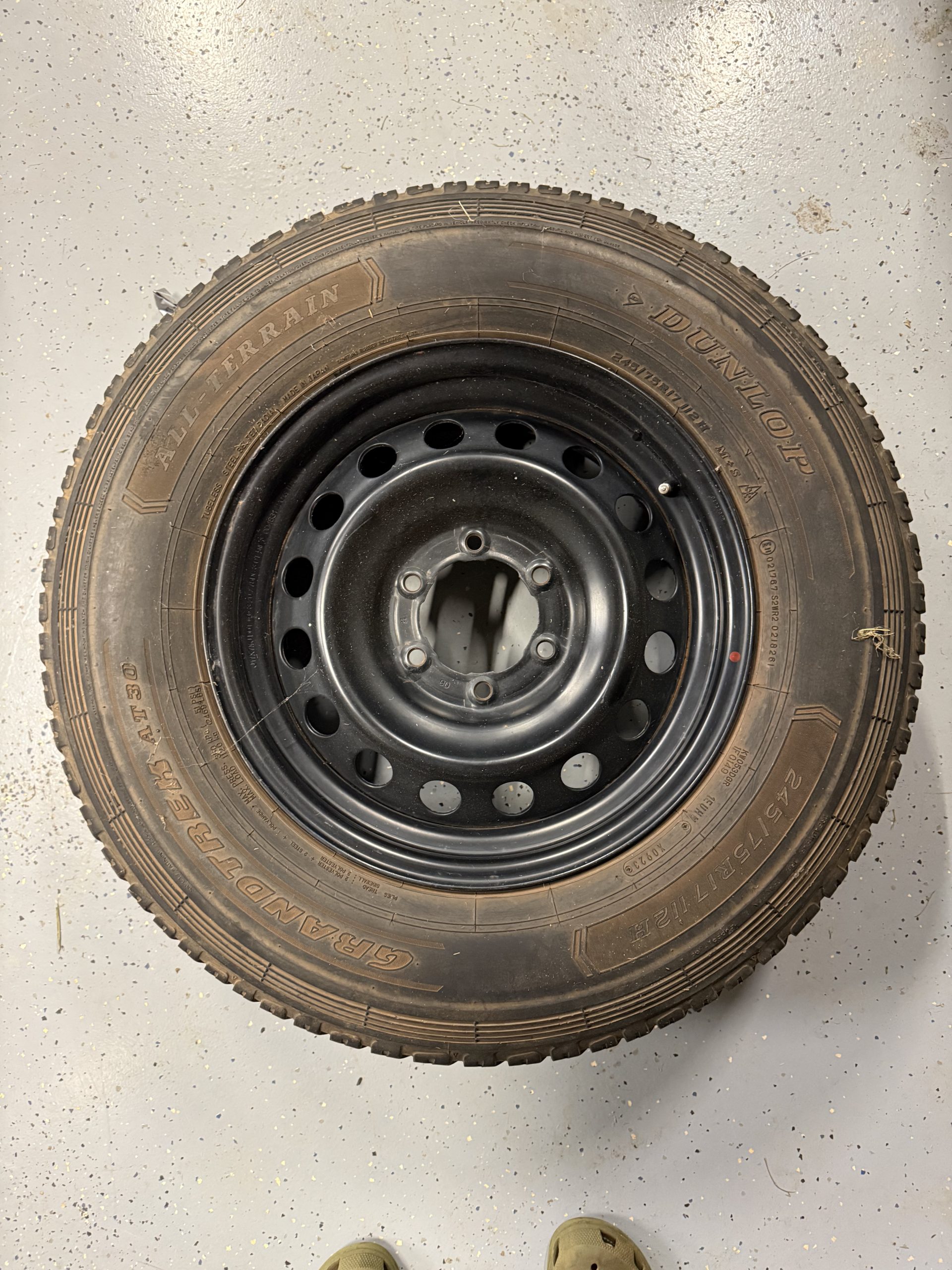 Dunlop fair condition 245/75 R17