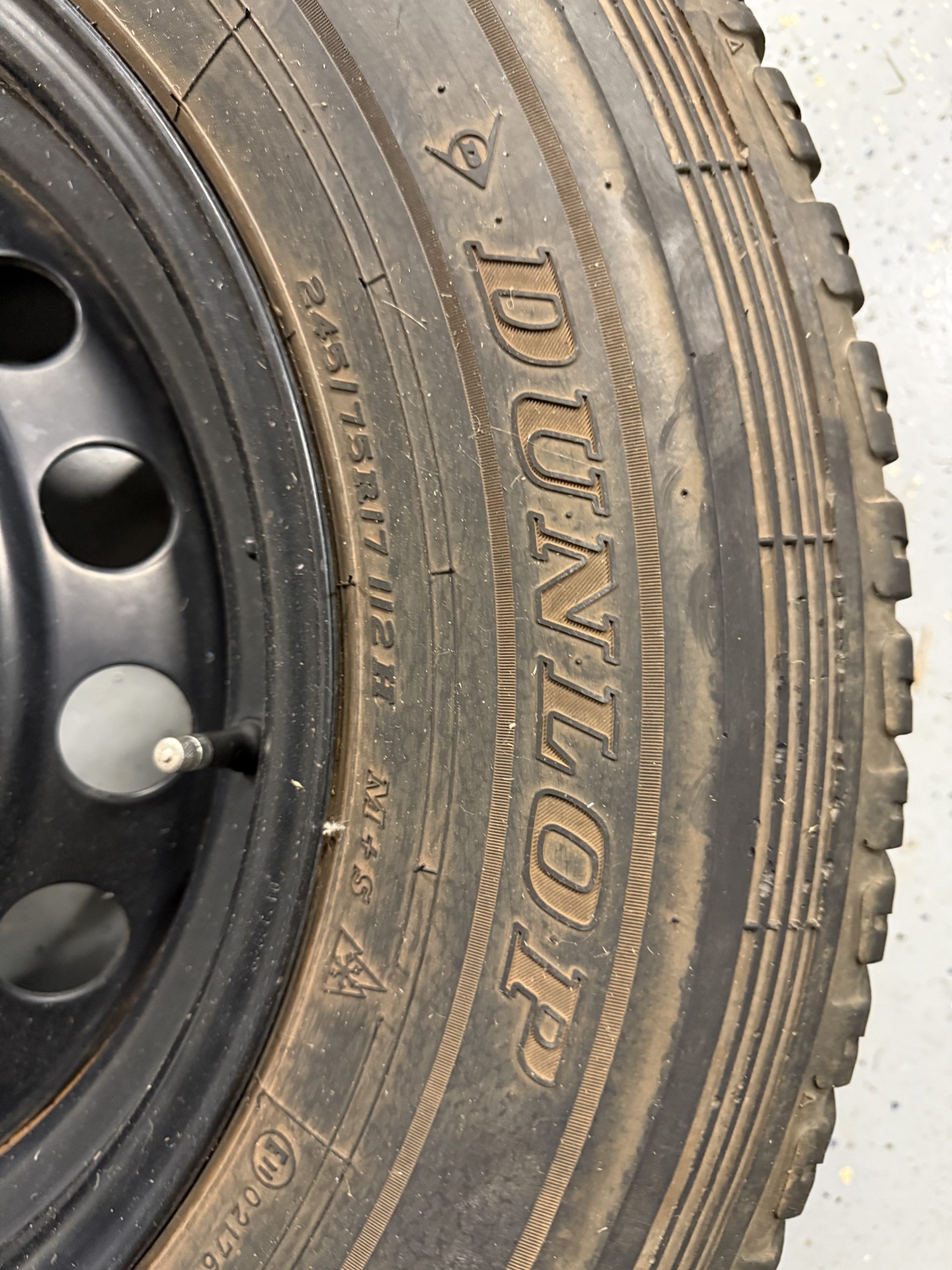 Dunlop fair condition 245/75 R17