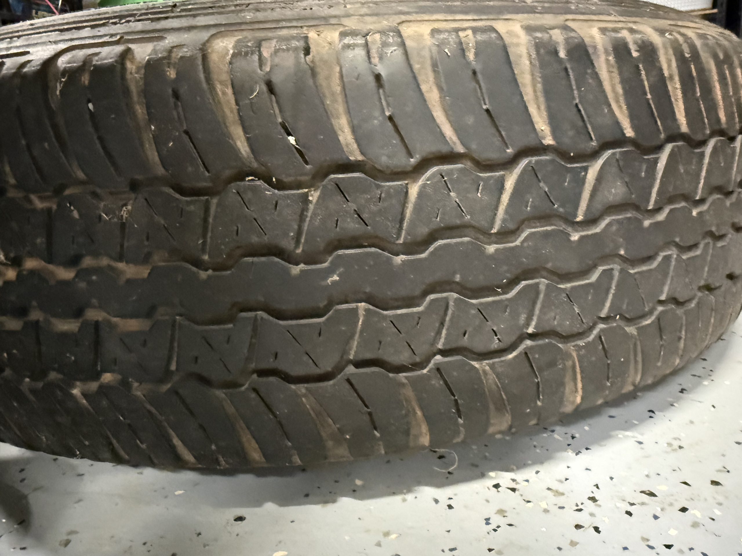 Dunlop fair condition 245/75 R17
